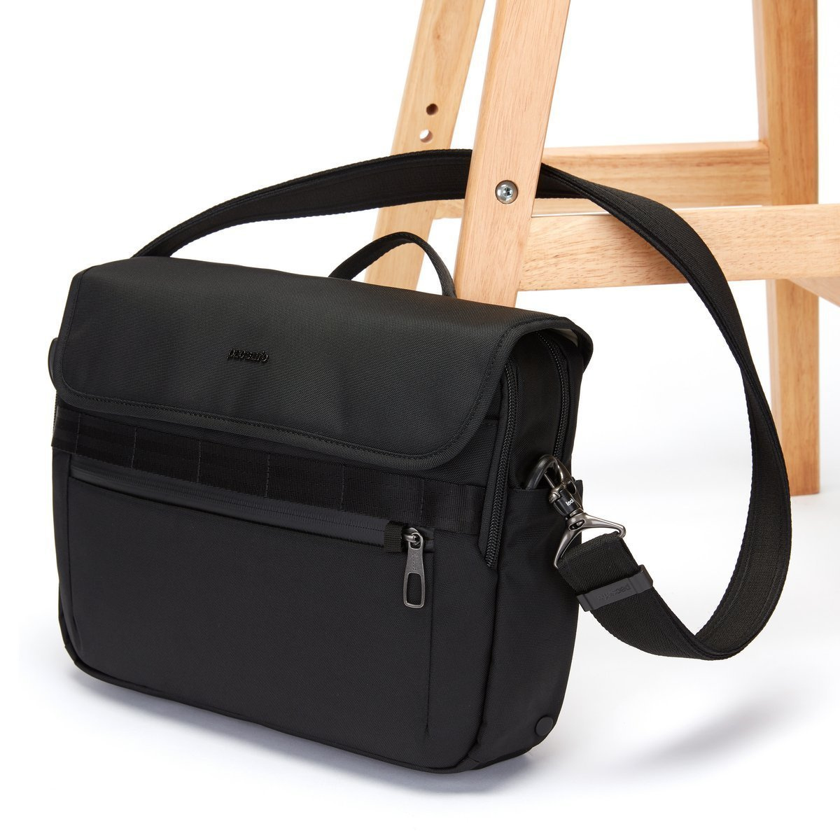 Torba miejska antykradzieżowa Pacsafe Intasafe Brief Charcoal