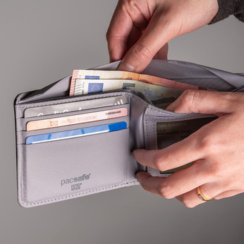Portfel mały RFID Pacsafe - granatowy