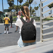 Antykradzieżowy plecak miejski Pacsafe Go 15 l - czarny