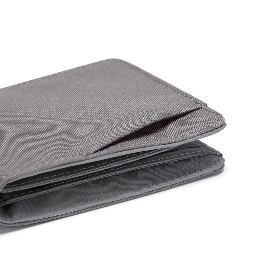 Portfel antykradzieżowy mały RFID Pacsafe - szary