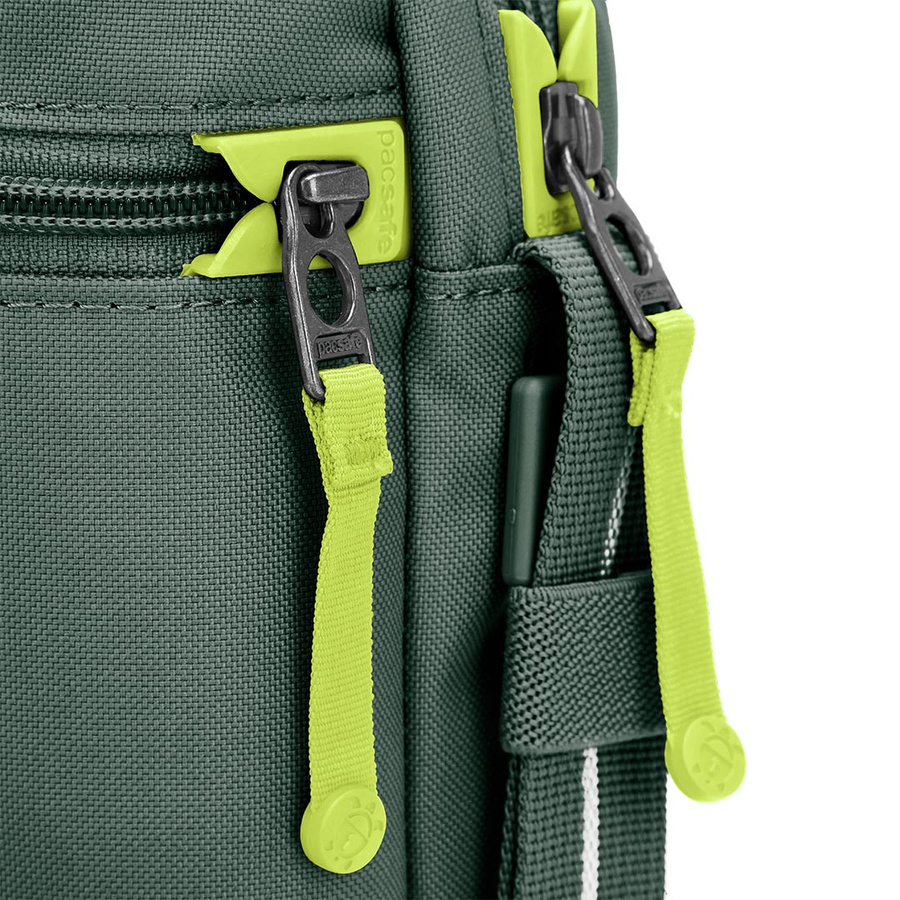 Torba miejska na ramię antykradzieżowa Pacsafe Go - zielony