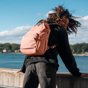 Plecak damski antykradzieżowy Pacsafe Citysafe CX Econyl - różowy