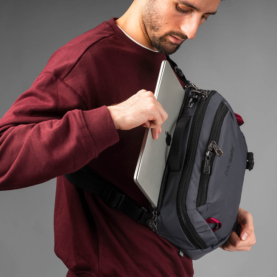 Torba miejska na laptopa antykradzieżowa Pacsafe EXP - ciemnoszara