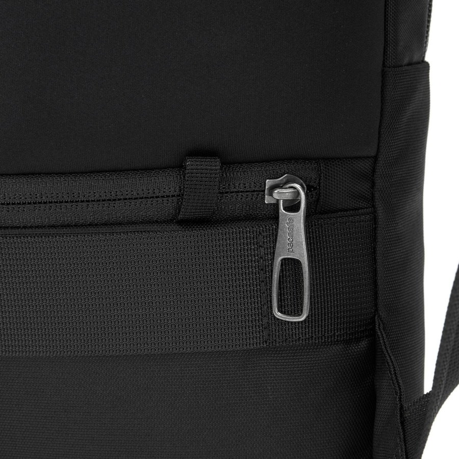 Plecak miejski antykradzieżowy Pacsafe Metrosafe X 20 l - czarny