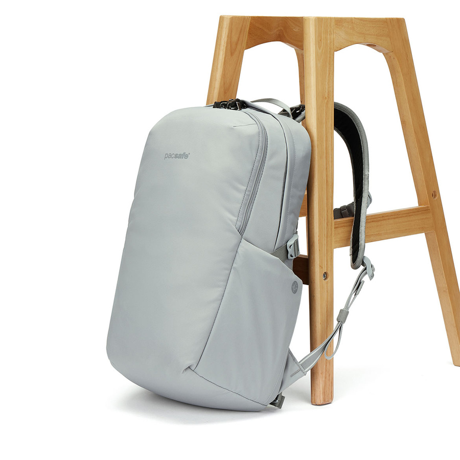 Plecak turystyczny antykradzieżowy na laptopa Pacsafe Vibe 24 l - Szary