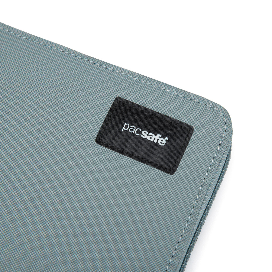 Portfel antykradzieżowy damski duży RFID Pacsafe - miętowy