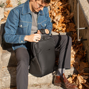 Plecak miejski antykradzieżowy Pacsafe Vibe 20L czarny