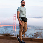 Saszetka nerka antykradzieżowa Pacsafe Vibe 100 - czarna