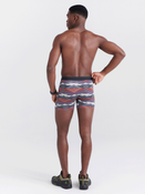 Bokserki męskie trekkingowe / sportowe z rozporkiem SAXX QUEST Boxer Brief Fly geometryczny wzór - bordowe 