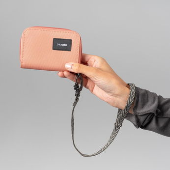 Portfel mały RFID Pacsafe - różowy