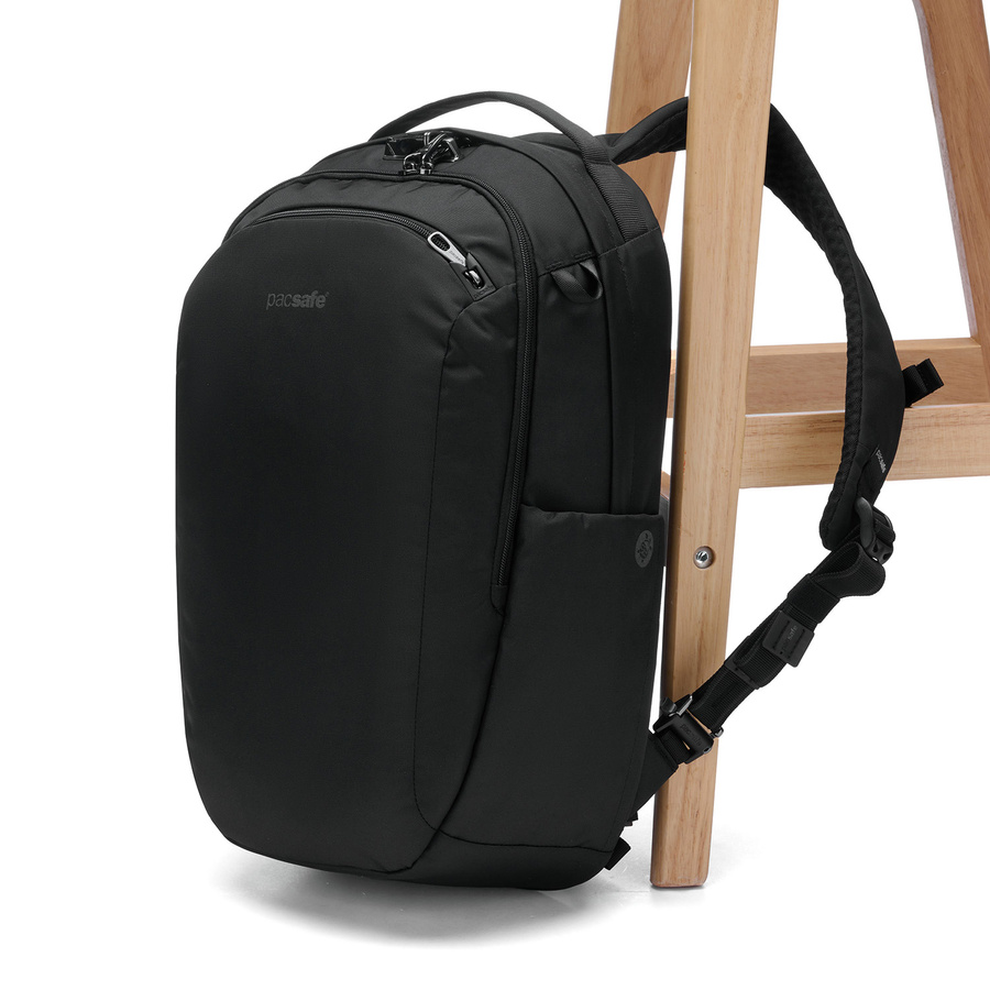 Plecak turystyczny antykradzieżowy na laptopa Pacsafe V 26 l - czarny