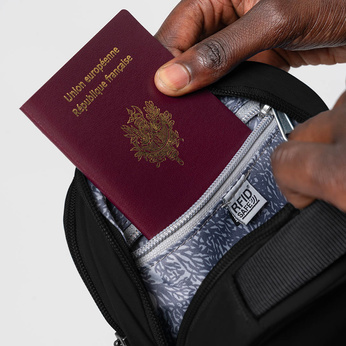 Torba na ramię antykradzieżowa Pacsafe LS100 - czarna