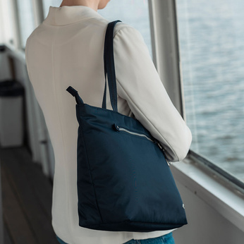 Torba damska antykradzieżowa Pacsafe W - granatowa