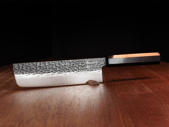 Nóż Nakiri do warzyw Aka Tori ze stali damasceńskiej 7" - Tokyo Black