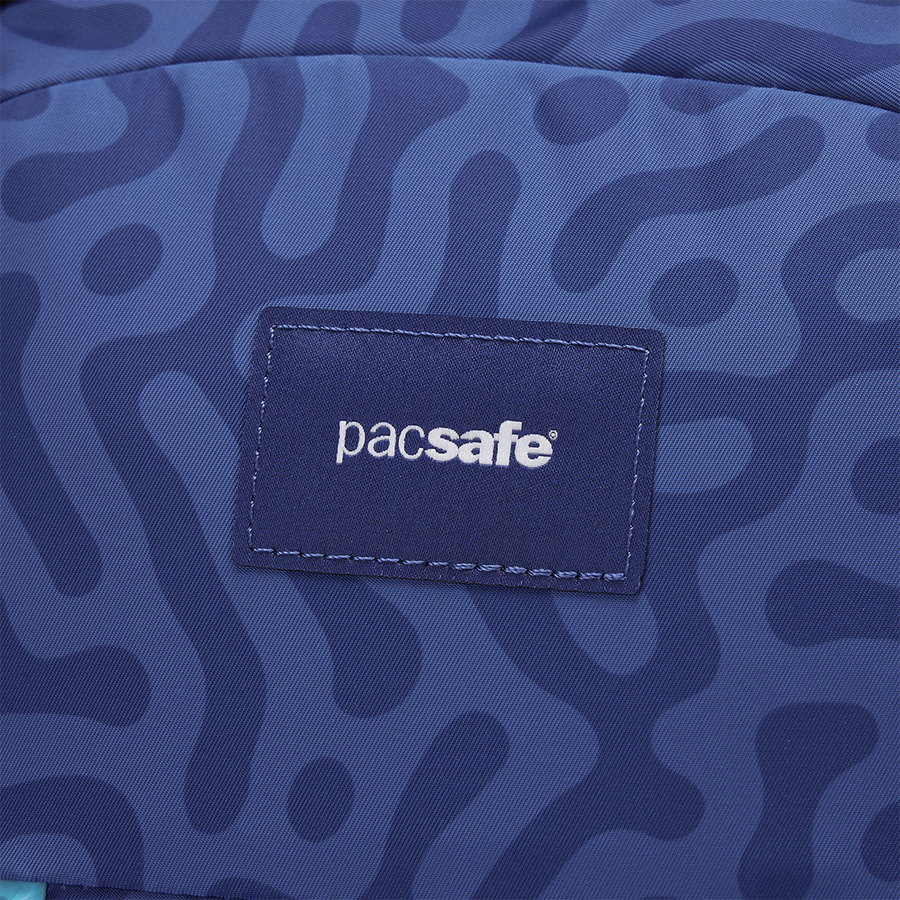 Antykradzieżowy plecak miejski Pacsafe Go 15 l - Niebieski