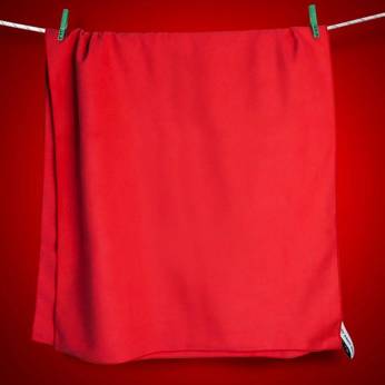 Ręcznik na siłownię z mikrofibry z powłoką antybakteryjną Basic 60x130 - Czerwony